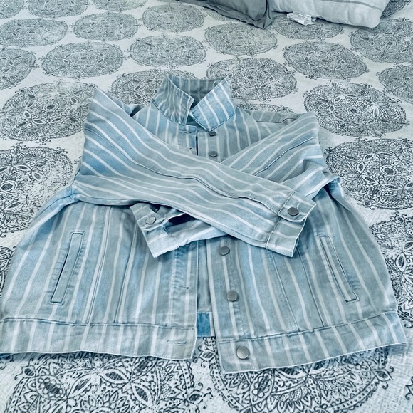 Ivy & Main Jacket - Picture 10 of 12